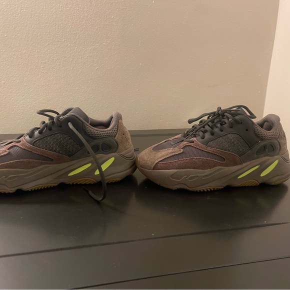 Yeezy Boost 700Mauve Brown Size 7.5 Men New Condition. - Picture 7 of 9
